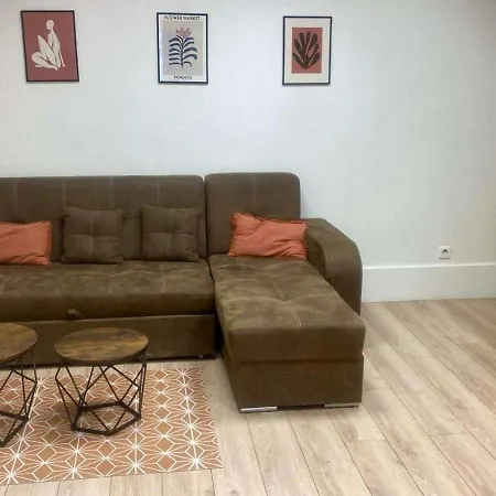 Modern In Apartment Gentilly
